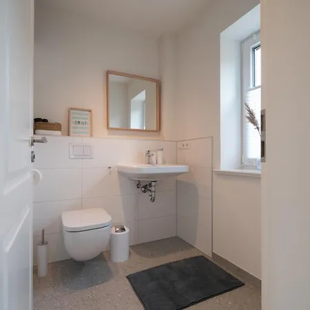 Kuestenbutze Im Beach-style 2 Bedrooms, 2 Baeder , Garten, Terrasse, Top-modern Apartment *